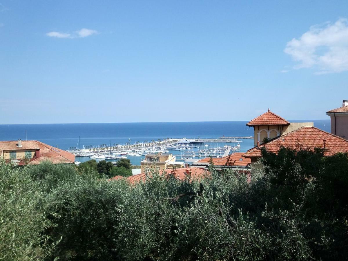 St George Villa Империа Екстериор снимка