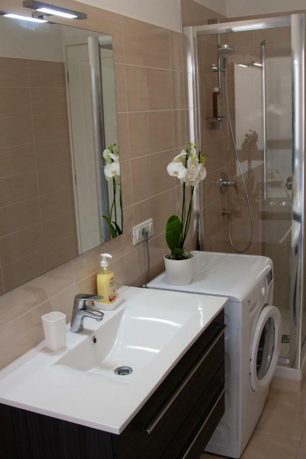 St George Villa Империа Екстериор снимка